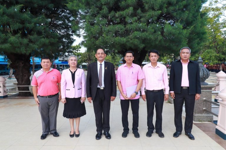 นายคมศิษฐ์ มีสัจจานนธนกุล ผู้อำนวยการวิทยาลัยเทคนิคราชบุรี  พร้อมด้วยคณะผู้บริหาร ครู วิทยาลัยเทคนิคราชบุรี  กล่าวให้โอวาทแก่ นักเรียน นักศึกษา วิทยาลัยเทคนิคราชบุรี