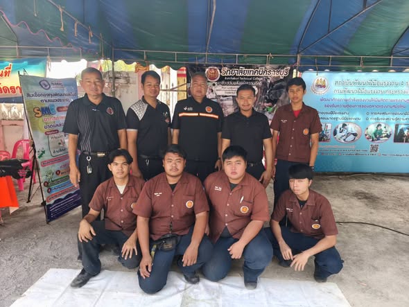 นายคมศิษฐ์ มีสัจจานนธนกุล  ผู้อำนวยการวิทยาลัยเทคนิคราชบุรี มอบหมายให้  ว่าที่ร้อยตรี ธณัชชนม์ จาคาภิรมย์  รองผู้อำนวยการฯ นำคณะครู นักเรียน นักศึกษา  แผนกวิชาช่างยนต์ และงานโครงการพิเศษ และบริการชุมชน วิทยาลัยเทคนิคราชบุรี ออกหน่วยอาชีวะช่วยประชาชน ในโครงการปกป้อง เเละเชิดชูพระมหากษัตริย์และหน่วยบำบัดทุกข์ บำรุงสุขสร้างรอยยิ้มให้กับประชาชน จังหวัดราชบุรี (จังหวัดเคลื่อนที่)  ประจำปีงบประมาณ พ.ศ. 2569 ครั้งที่ 4