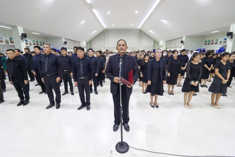 คณะผู้บริหาร ครู  บุคลากรทางการศึกษา และนักเรียน นักศึกษา  วิทยาลัยเทคนิคราชบุรี ถวายความอาลัย แด่ สมเด็จพระนางเจ้าสิริกิติ์  พระบรมราชินีนาถ พระบรมราชชนนีพันปีหลวง แสดงความจงรักภักดี  และสำนึกในพระมหากรุณาธิคุณอันหาที่สุดมิได้ที่พระองค์มีต่อพสกนิกร ชาวไทยทุกหมู่เหล่า