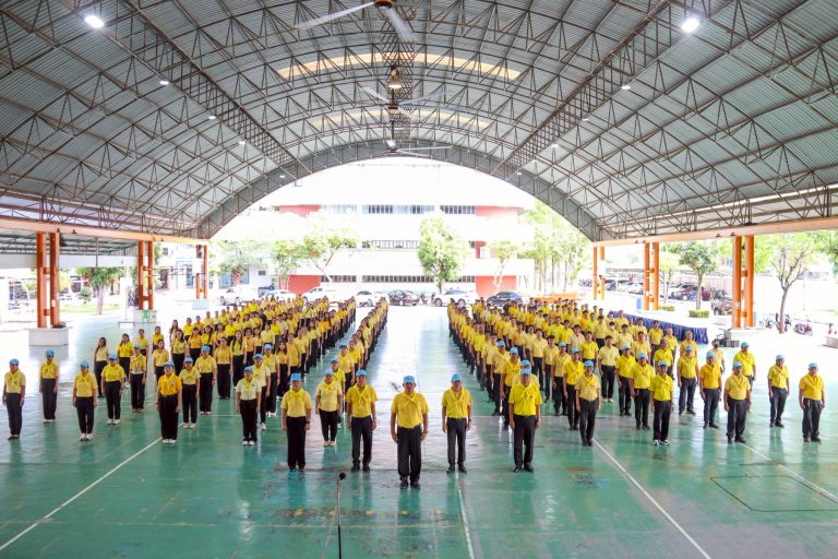 วิทยาลัยเทคนิคราชบุรี นำโดยคณะผู้บริหาร ครู และบุคลากรทางการศึกษา ร่วมแสดงความจงรักภักดีอย่างพร้อมเพรียง และร่วมแรงร่วมใจบำเพ็ญสาธารณประโยชน์  พัฒนาภูมิทัศน์บริเวณแผนกวิชาศิลปกรรม และทำความดีเพื่อส่วนรวม ด้วยสำนึกในพระมหากรุณาธิคุณ