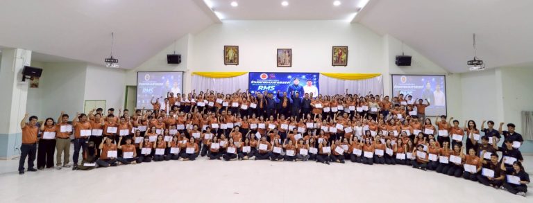 นายคมศิษฐ์ มีสัจจานนธนกุล ผู้อำนวยการวิทยาลัยเทคนิคราชบุรี พร้อมด้วยรองผู้อำนวยการ จัดโครงการอบรมเชิงปฏิบัติการพัฒนาส่วนขยายระบบสารสนเทศเพื่อการบริหารจัดการสถานศึกษา อาชีวศึกษา RMS โดยงานศูนย์ดิจิทัลและสื่อสารองค์กร