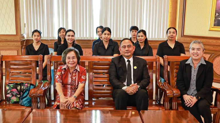วิทยาลัยเทคนิคราชบุรี จัดอบรมสร้างจิตสำนึกการเป็นผู้ประกอบการ เสริมทักษะการเขียนแผนธุรกิจ พัฒนาศักยภาพผู้เรียนสู่ผู้ประกอบการยุคใหม่ ปลูกไอเดีย เติมความรู้ ก้าวสู่การเป็นผู้ประกอบการมืออาชีพ